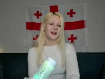 EmilyWeston – webcam model profile photo Image 3