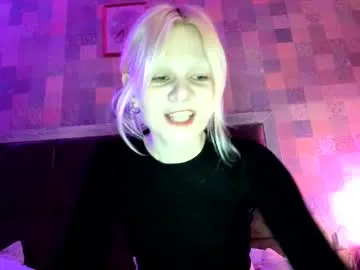 EmilyWeston – webcam model profile photo Image 8