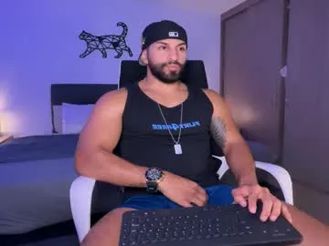 enjohnny – webcam model profile photo Image 6