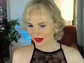 CassieGil – webcam model profile photo Image 12