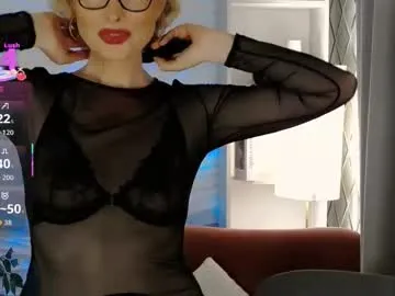 CassieGil – webcam model profile photo Image 14