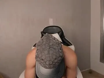 Donovan_Desmond – webcam model profile photo Image 14