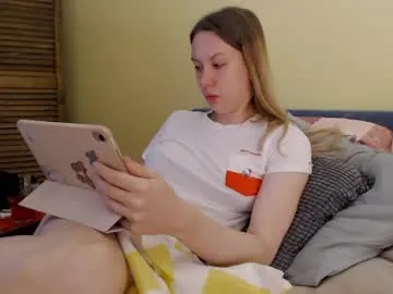 ToryStClair – webcam model profile photo Image 13