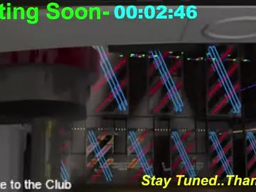 HugeTitties – webcam model profile photo Image 18