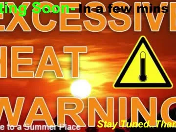 HugeTitties – webcam model profile photo Image 2