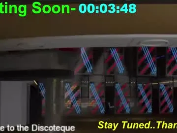 HugeTitties – webcam model profile photo Image 9