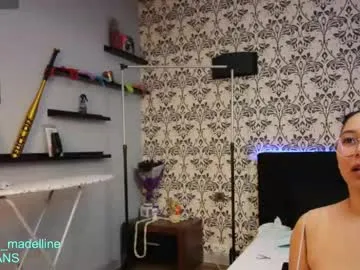 CassieGil – webcam model profile photo Image 10