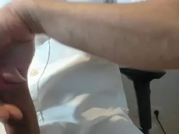 alanna_Micheles – webcam model profile photo Image 2