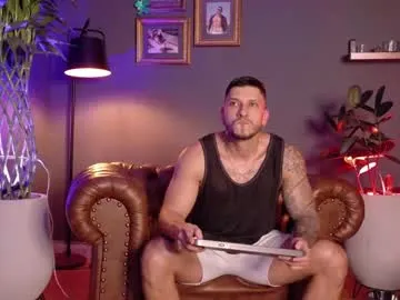 crystalclearstud – webcam model profile photo Image 10