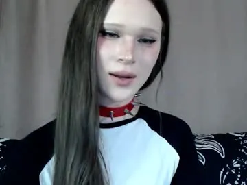 LiliSnow – webcam model profile photo Image 12