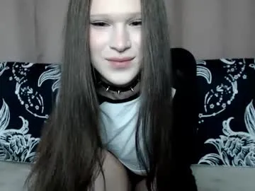 LiliSnow – webcam model profile photo Image 3