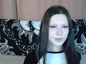 LiliSnow – webcam model profile photo Image 5