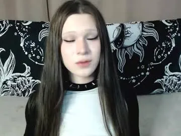 LiliSnow – webcam model profile photo Image 6