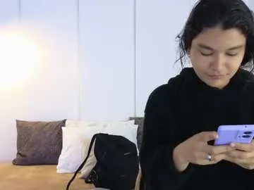 AmyBelmontt – webcam model profile photo Image 10