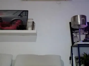 GianaBravo – webcam model profile photo Image 7