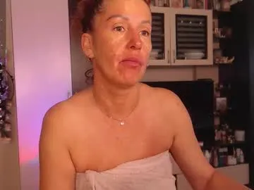 CassieGil – webcam model profile photo Image 17