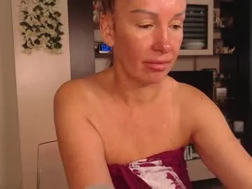 CassieGil – webcam model profile photo Image 9