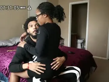 AmyBelmontt – webcam model profile photo Image 2