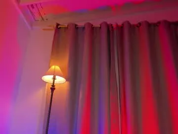 GLaM_GoDdEsS_143 – webcam model profile photo Image 9