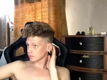 JulyWood – webcam model profile photo Image 12