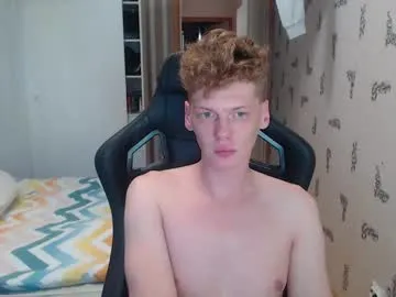 JulyWood – webcam model profile photo Image 14