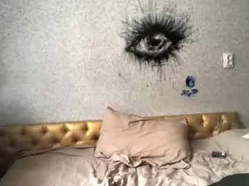 JulyWood – webcam model profile photo Image 19