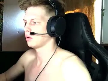 JulyWood – webcam model profile photo Image 7