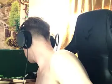 JulyWood – webcam model profile photo Image 8