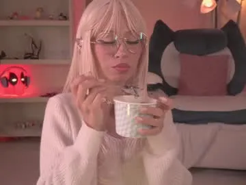 CassieGil – webcam model profile photo Image 8