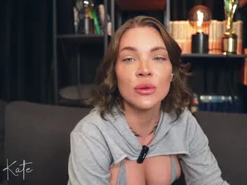 Amylewiss – webcam model profile photo Image 14