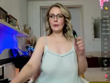 SkyLumen – webcam model profile photo Image 16