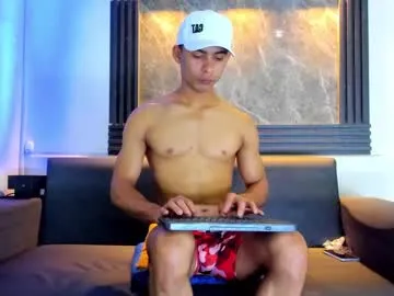 NikkiBea – webcam model profile photo Image 17