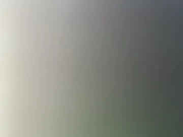 LiliSnow – webcam model profile photo Image 17