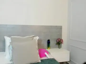 ashleymilf_1 – webcam model profile photo Image 15