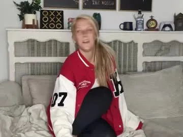 JadeRusell – webcam model profile photo Image 6