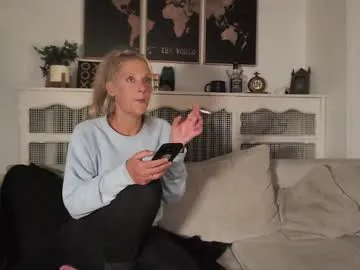 JadeRusell – webcam model profile photo Image 7