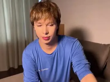 AlliNextDoor – webcam model profile photo Image 12