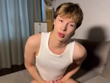 AlliNextDoor – webcam model profile photo Image 9