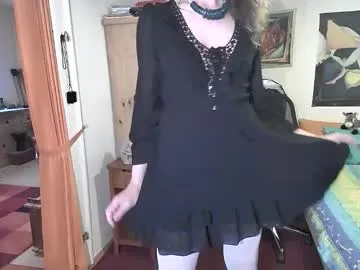 eveliness – webcam model profile photo Image 10