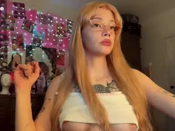 CassieGil – webcam model profile photo Image 16