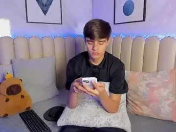 boysgang_sex – webcam model profile photo Image 8