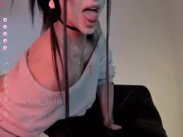 NikolleWilliams – webcam model profile photo Image 18