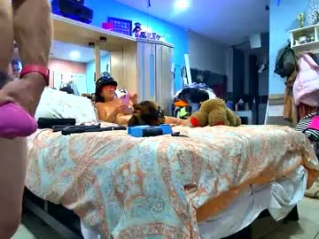 LunaKrismas – webcam model profile photo Image 2