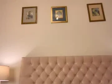 KaraNoir – webcam model profile photo Image 9