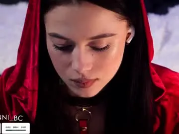 PaolaFalkon – webcam model profile photo Image 14