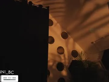 PaolaFalkon – webcam model profile photo Image 4