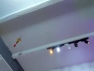 MissHotTessy – webcam model profile photo Image 6