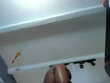 MissHotTessy – webcam model profile photo Image 9