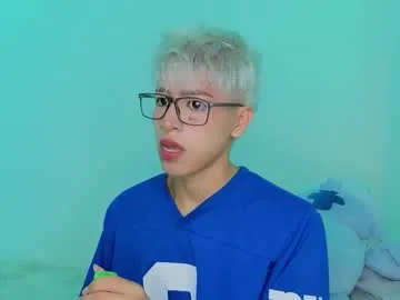 Emmy_Foxx – webcam model profile photo Image 3