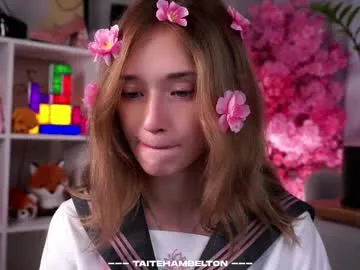 LunaKrismas – webcam model profile photo Image 9